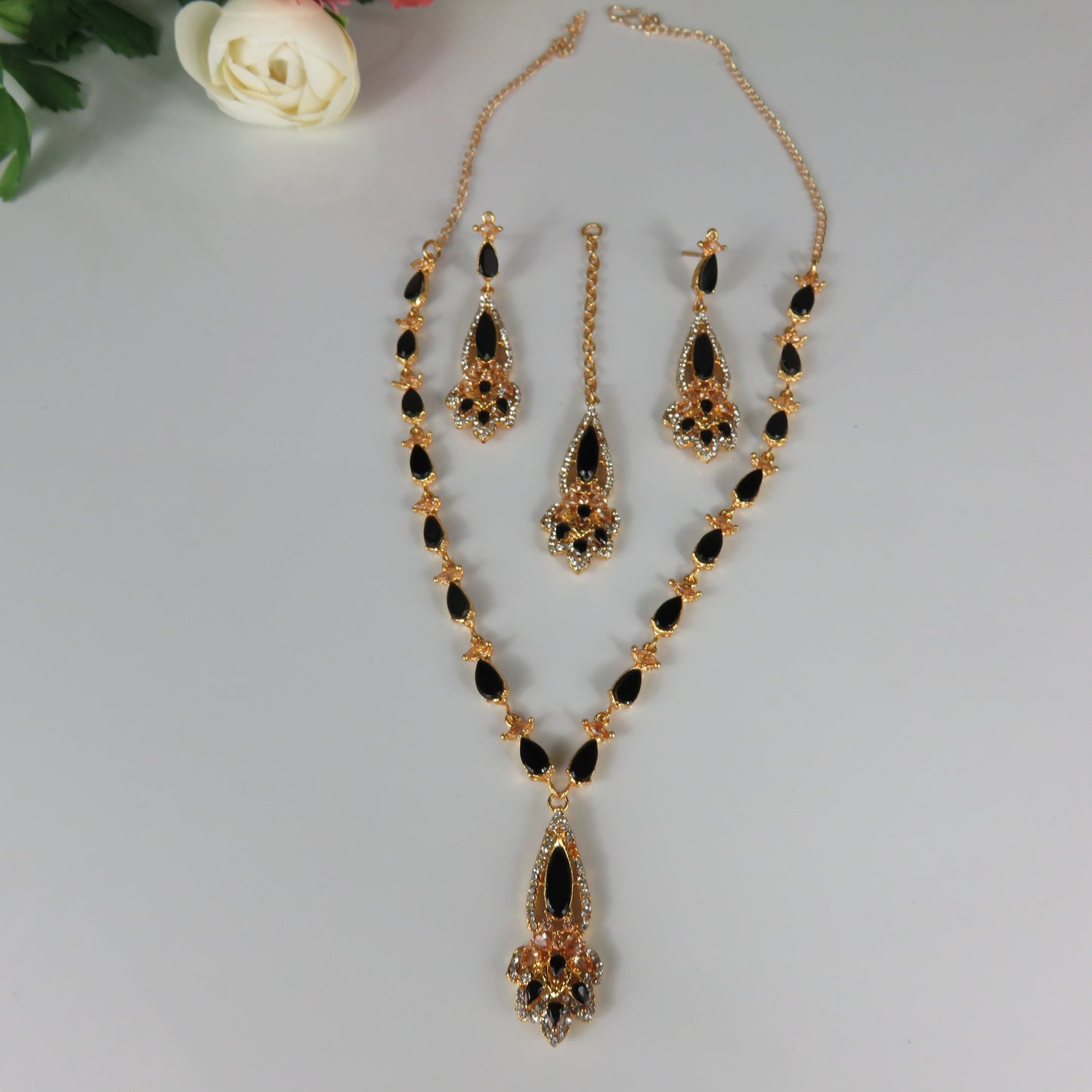 Elegant Pendant Necklace Set - Colours
