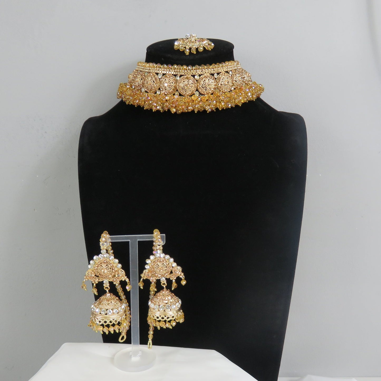 Gold Cluster Necklace Set